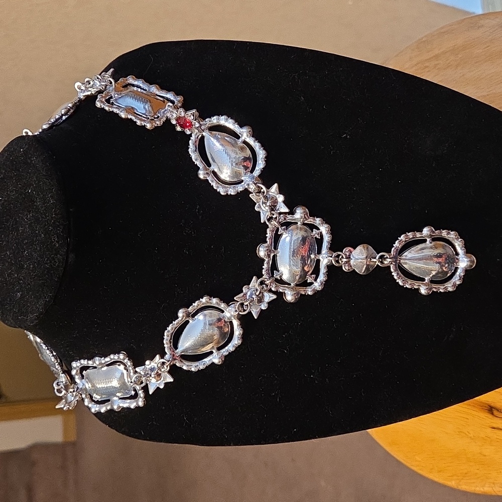 Chunky Red Stone Neclace - Picture 3 of 3